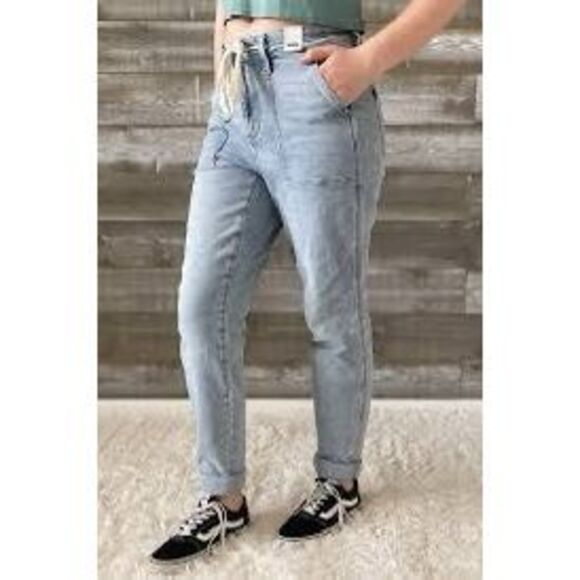 JUDY BLUE LOS ANGELES Women’s Light Wash High Waist Double Cuff Jogger Jeans Siz - Picture 2 of 9